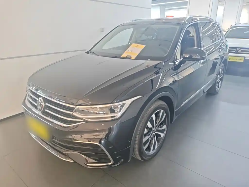 Volkswagen Tiguan L — миниатюра 2