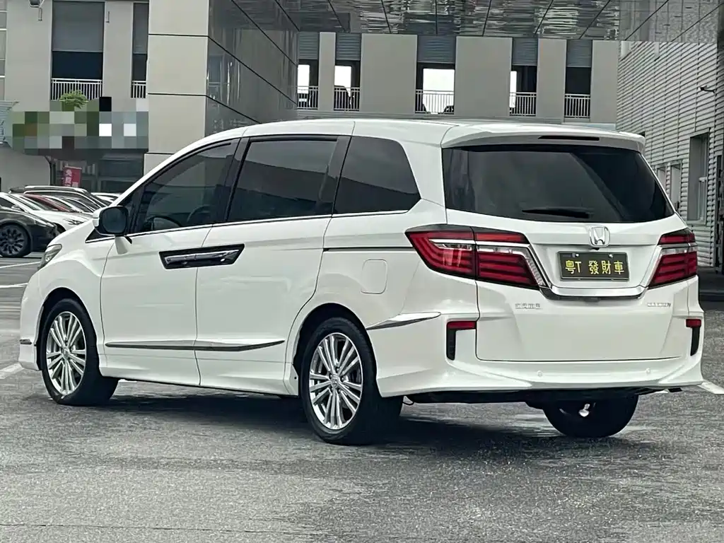 Honda Elysion — миниатюра 7
