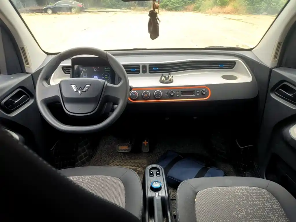 Wuling MINIEV — миниатюра 10
