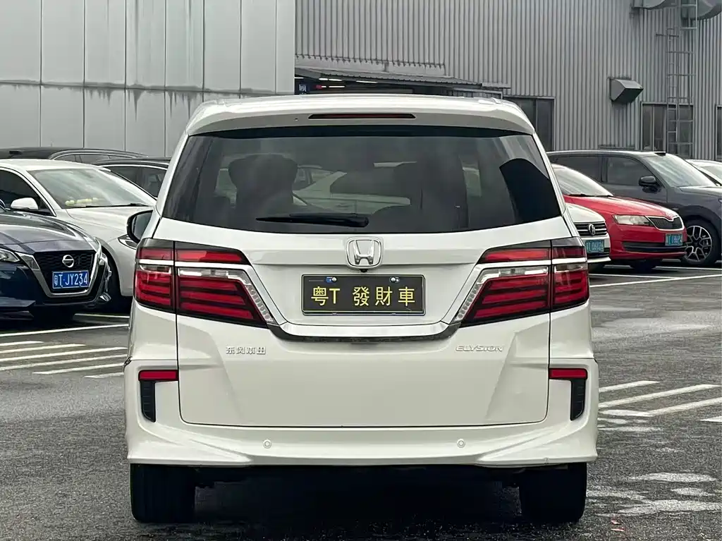 Honda Elysion — миниатюра 8