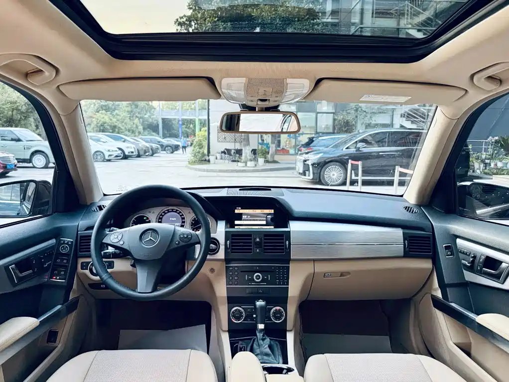 Mercedes-Benz GLK-Class (Import) — миниатюра 14