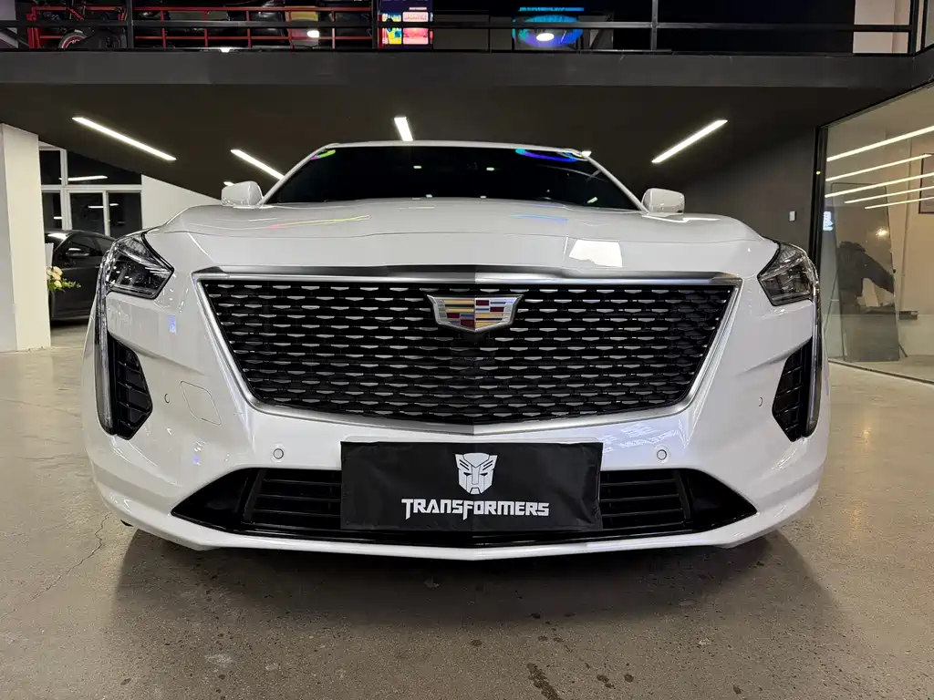 CADILLAC CT6