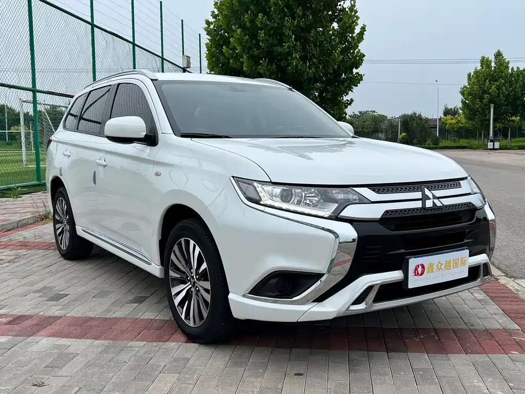 Mitsubishi Outlander 2021 2.0L Enjoy 5 мест