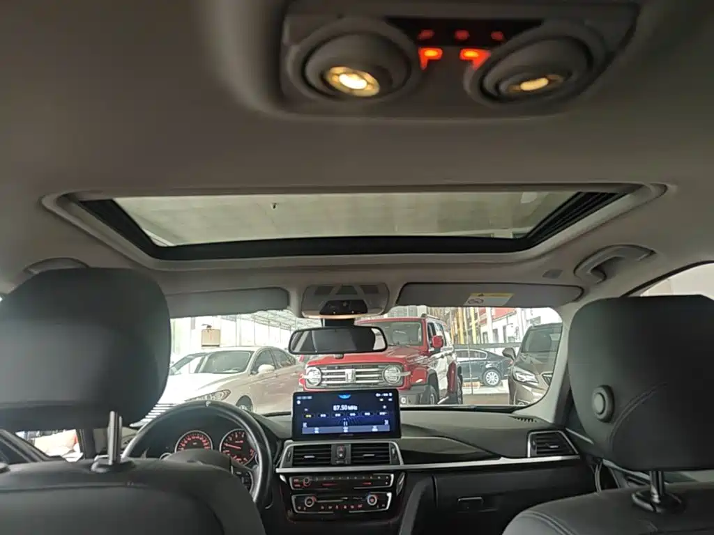 BMW 3 Series — миниатюра 18