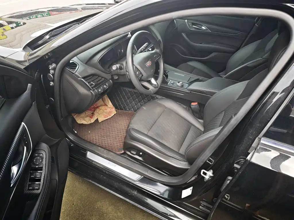 Cadillac CT5 — миниатюра 4