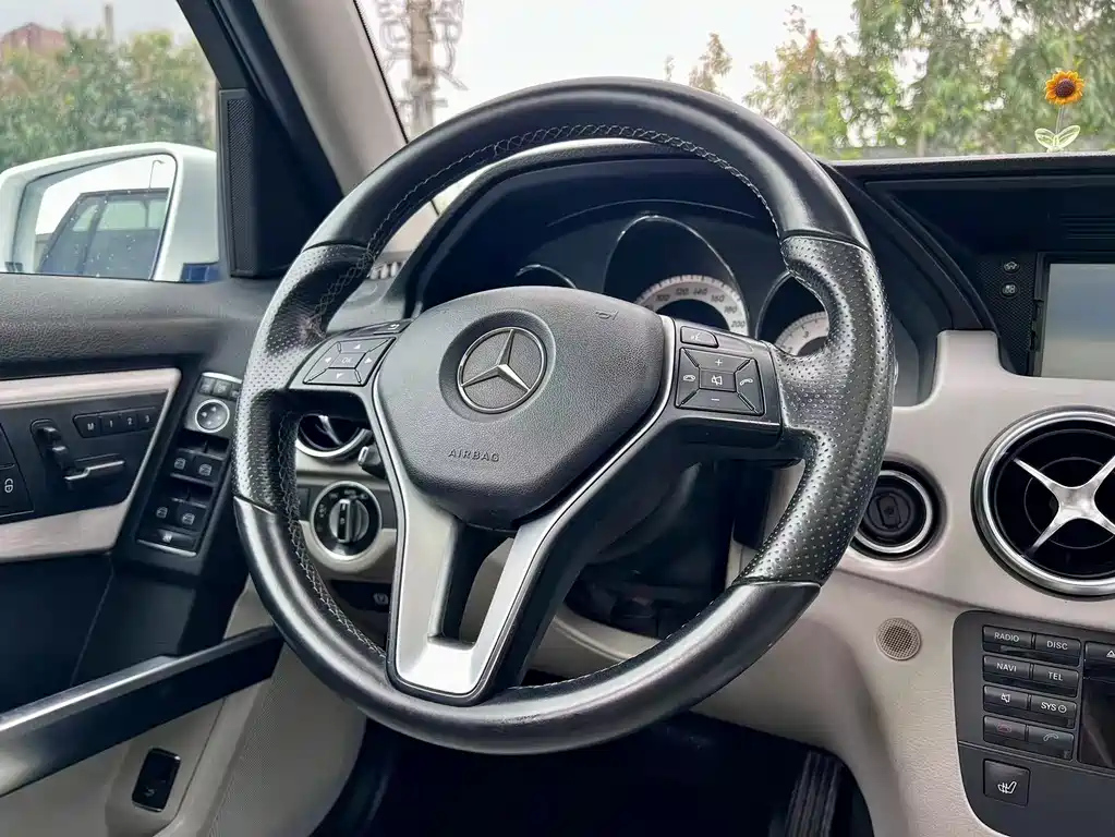 Mercedes-Benz GLK-Class — миниатюра 12