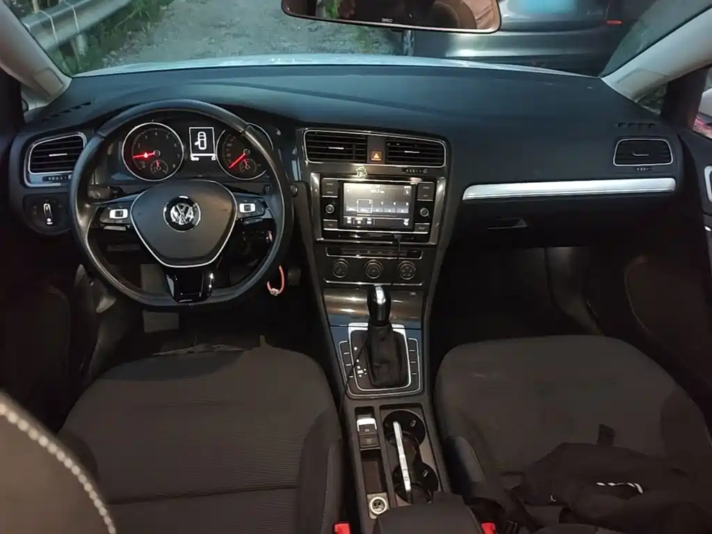 Volkswagen Golf — миниатюра 14