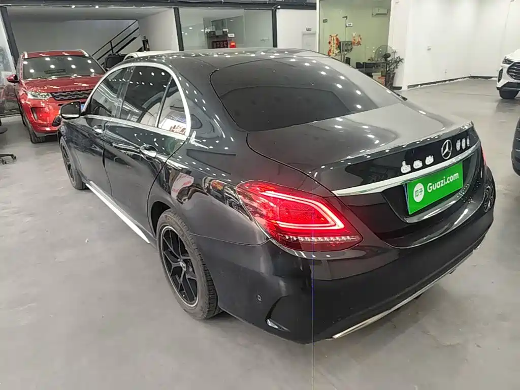 Mercedes-Benz C-Class — миниатюра 5