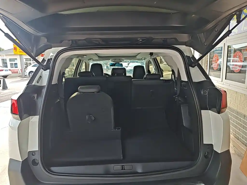 Peugeot 5008 — миниатюра 19
