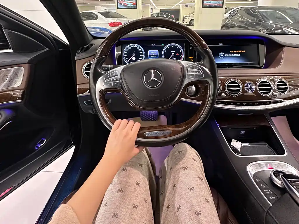 Mercedes-Benz S-Class — миниатюра 2