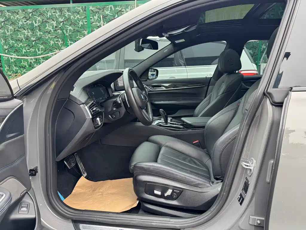 BMW 6 Series GT — миниатюра 6