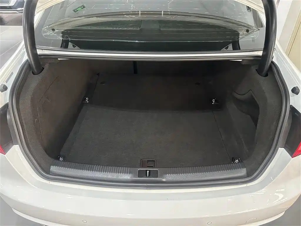 Audi A4L 2016 35 TFSI AT