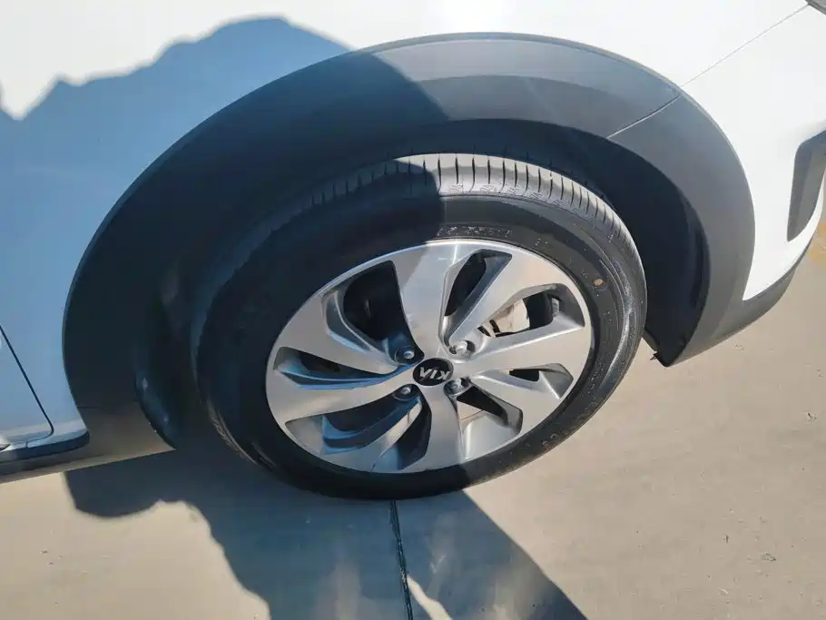Kia KX Cross — миниатюра 6