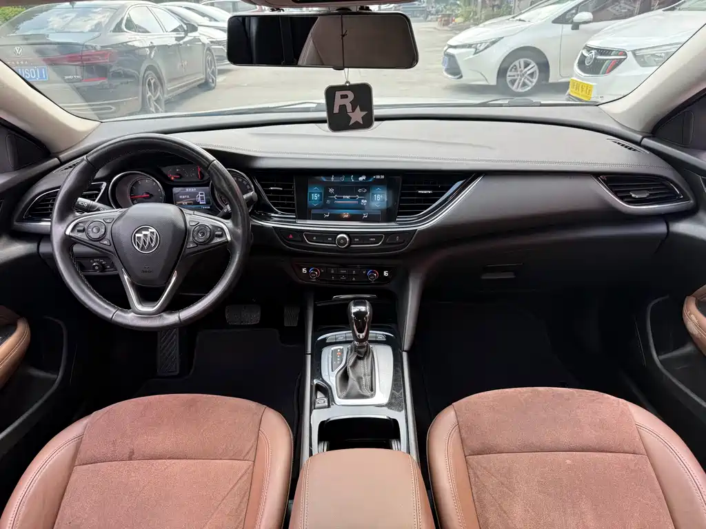 Buick Regal — миниатюра 9