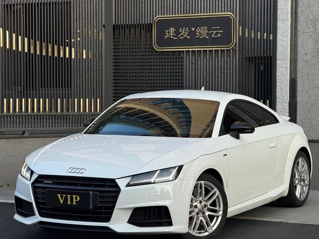 Купить Audi TT