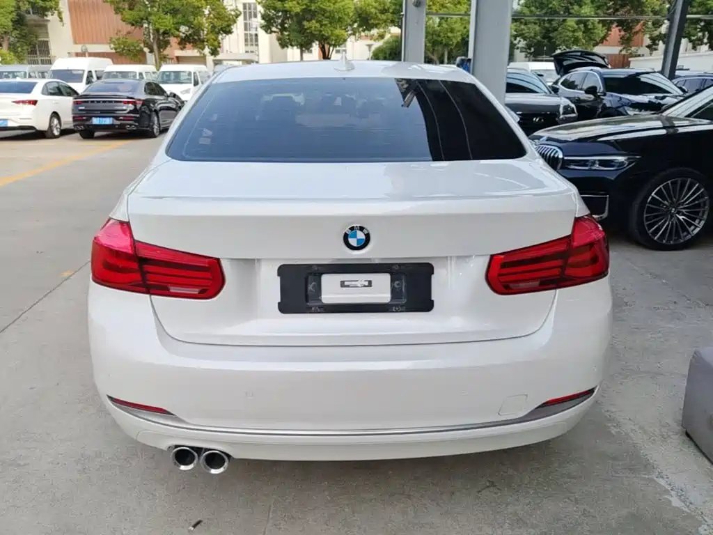 BMW 3 Series — миниатюра 6