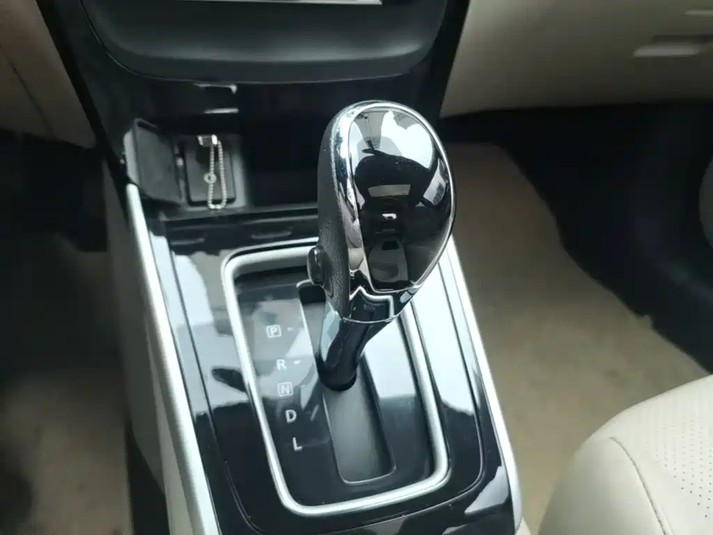 Nissan Sylphy — миниатюра 14