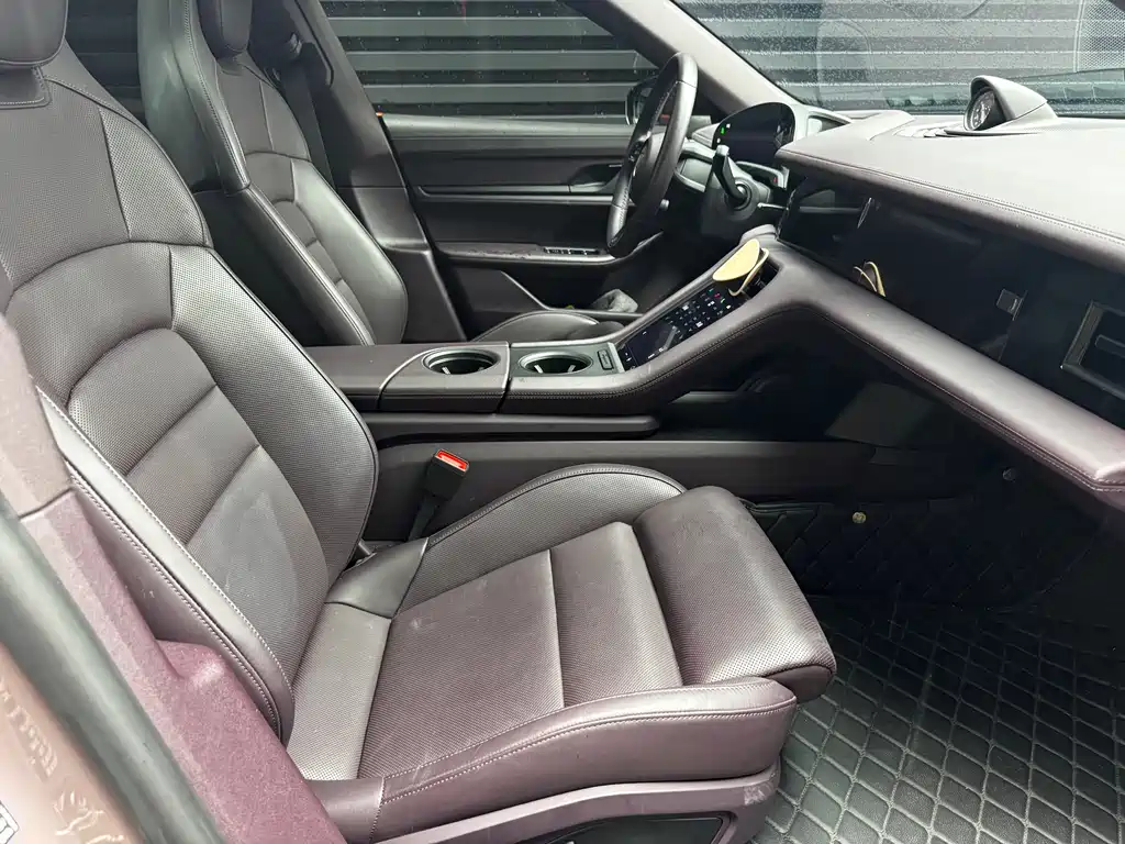 Porsche Taycan 2022 Taycan