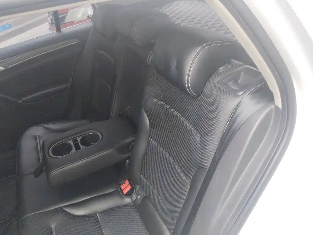 Volkswagen Golf — миниатюра 15