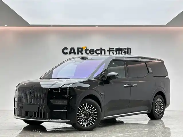 2025 Zeekr 009