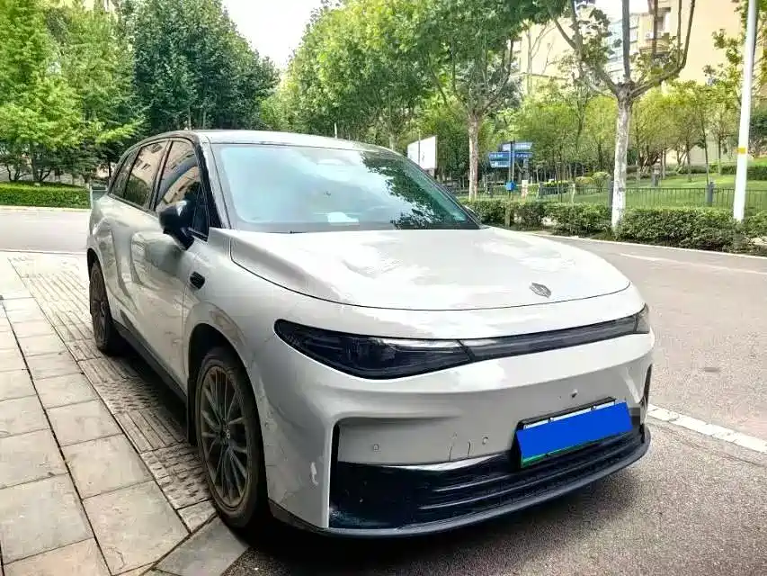 Leapmotor Leapmotor C10 — миниатюра 2