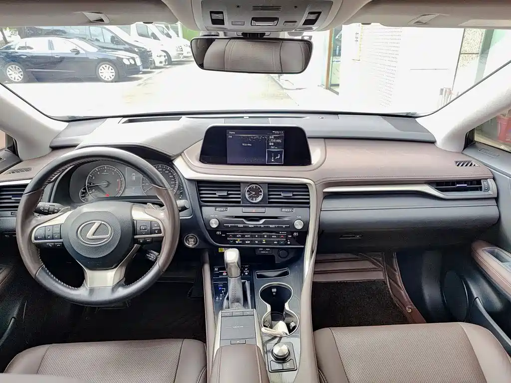 Lexus RX — миниатюра 10