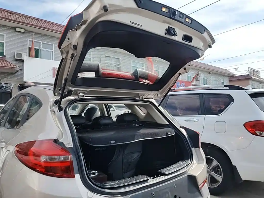 Geely Emgrand GS — миниатюра 19