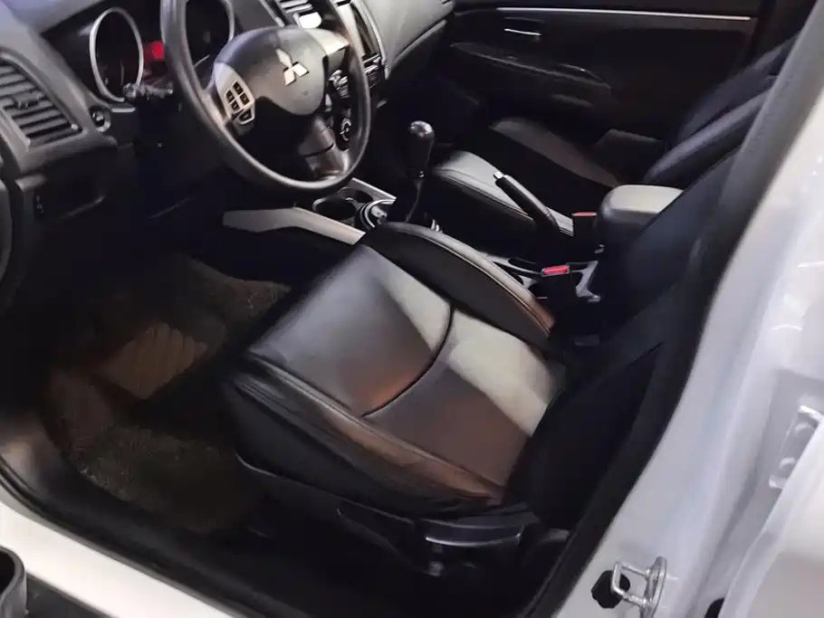 Mitsubishi ASX — миниатюра 9