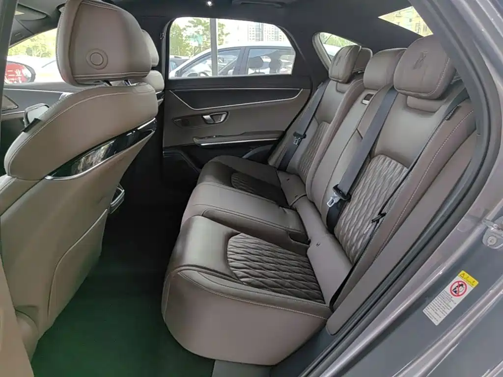 BYD Han — миниатюра 17