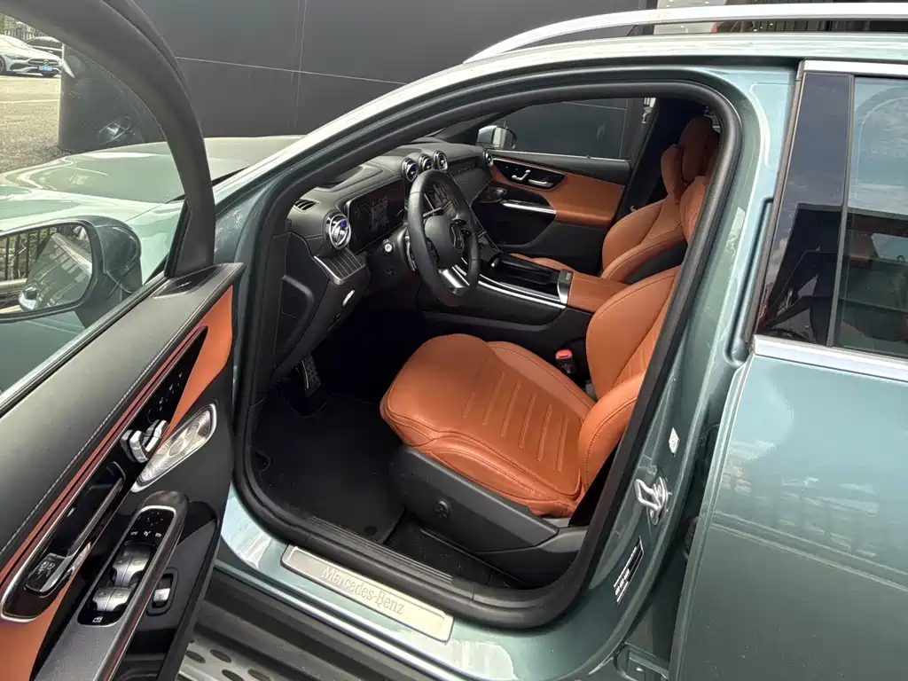 Mercedes-Benz GLC — миниатюра 8