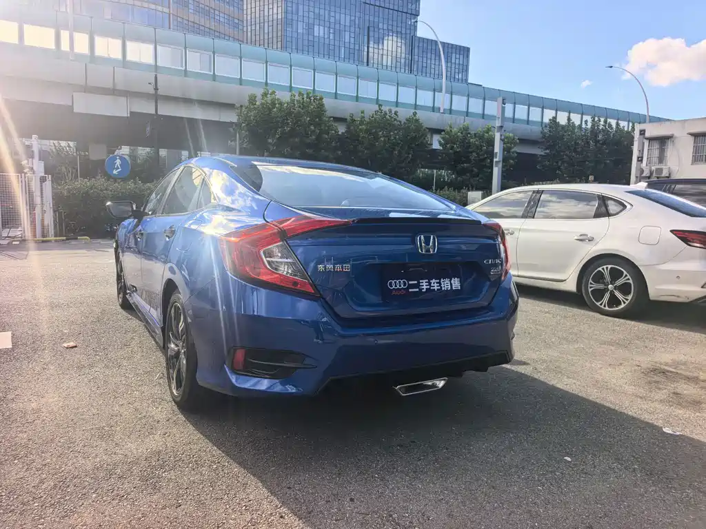 Honda Civic — миниатюра 6