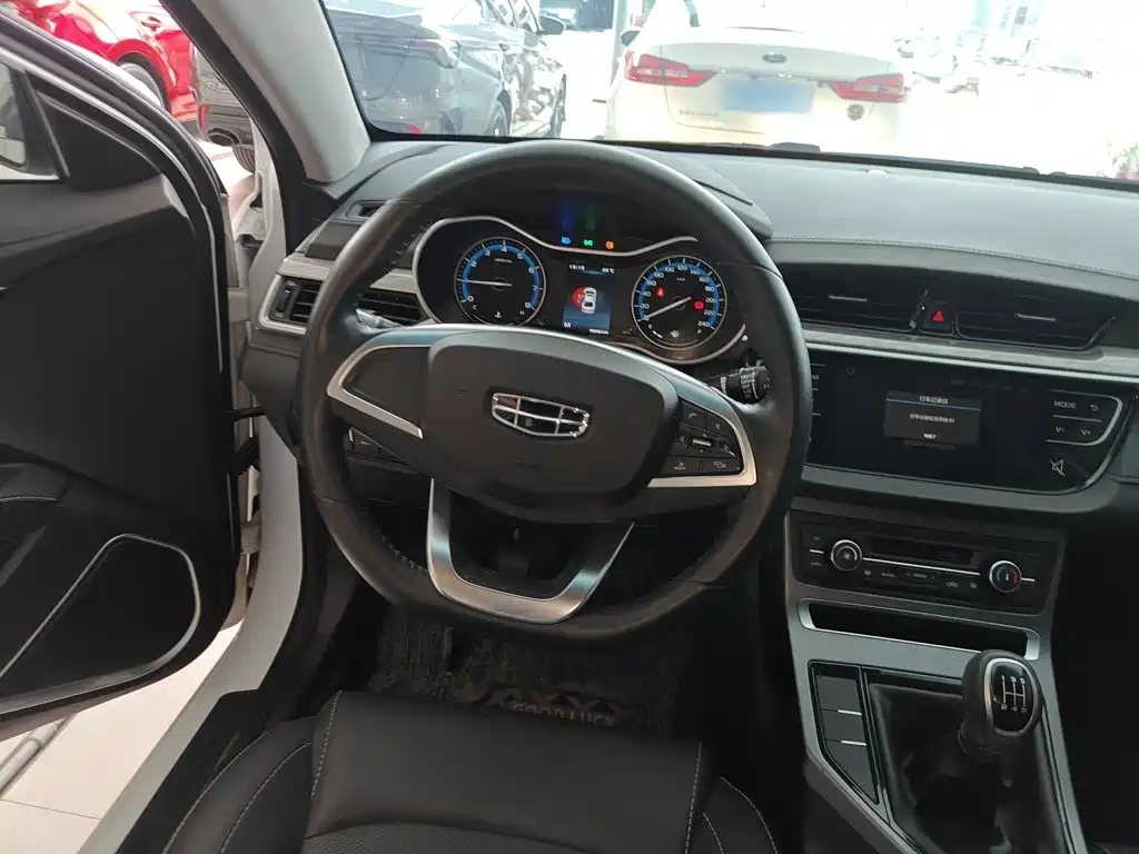 Geely Emgrand — миниатюра 7