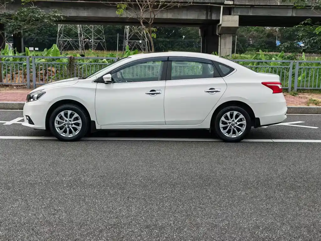 Nissan Sylphy 2016 1.6XL CVT Luxury