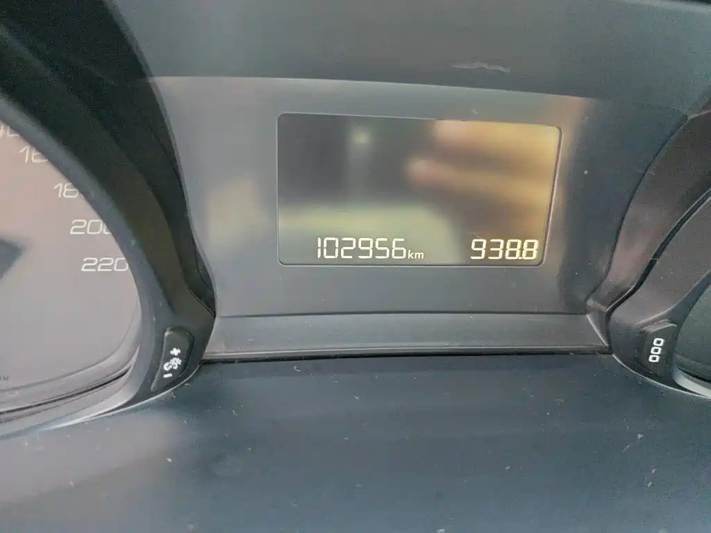Peugeot 308 — миниатюра 8