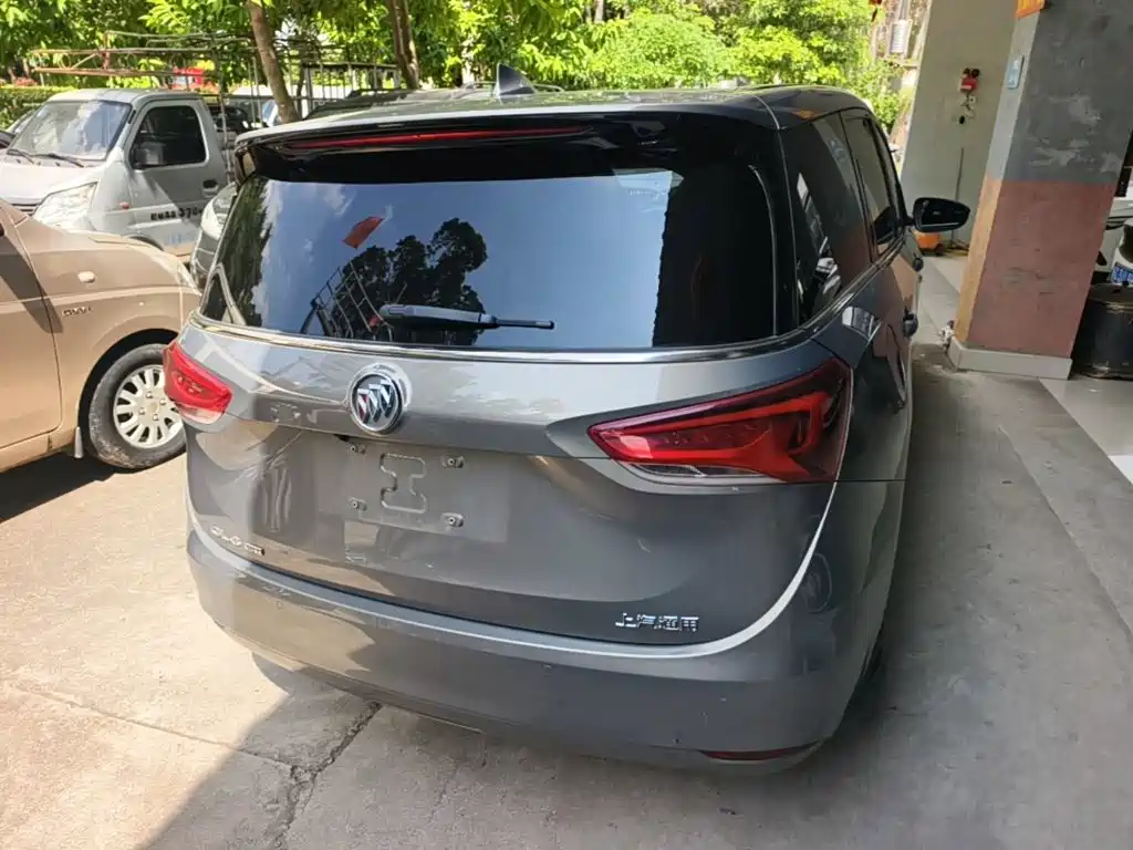 Buick GL6 — миниатюра 6