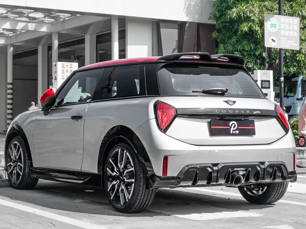 Mini JCW 2025 JOHN COOPER WORKS