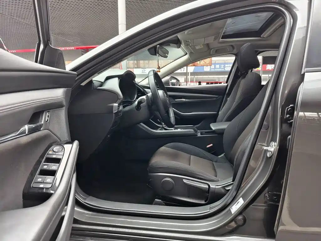 Mazda 3 Axela — миниатюра 9