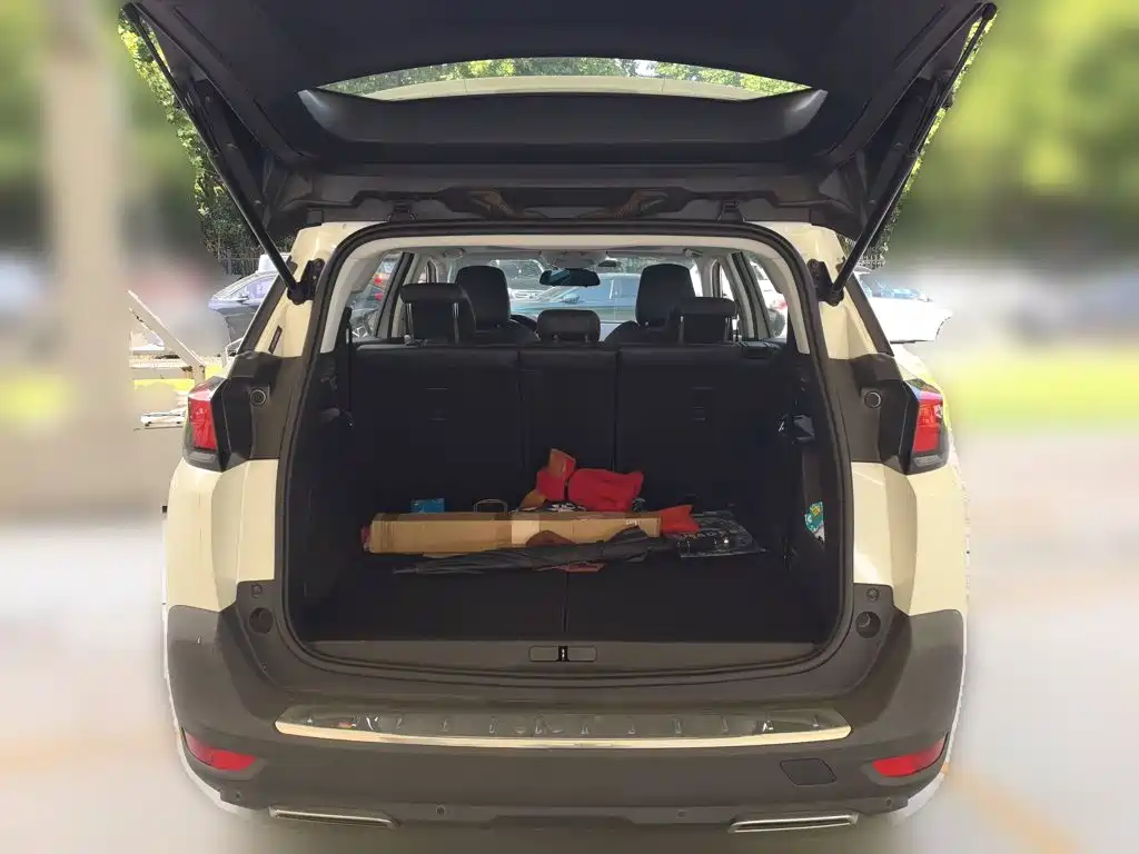 Peugeot 5008 — миниатюра 16