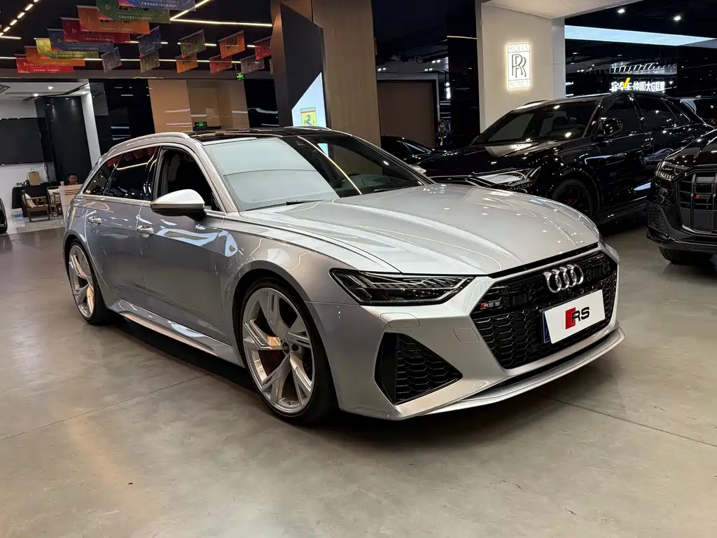 AUDI  RS 6