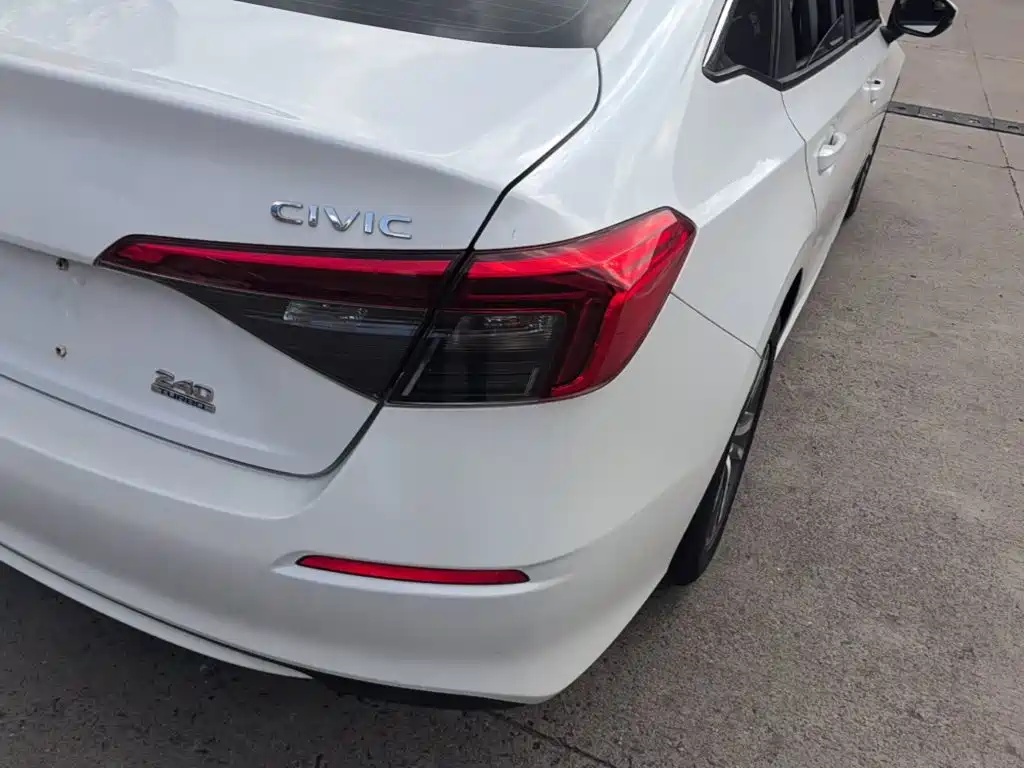 Honda Civic — миниатюра 8