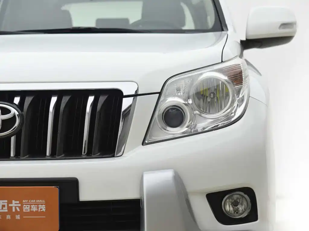 Toyota Land Cruiser Prado 2010 2.7L AT Luxury