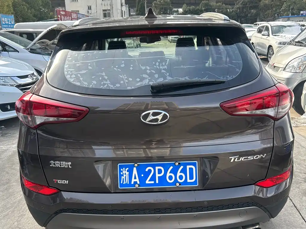 HYUNDAI TUCSON
