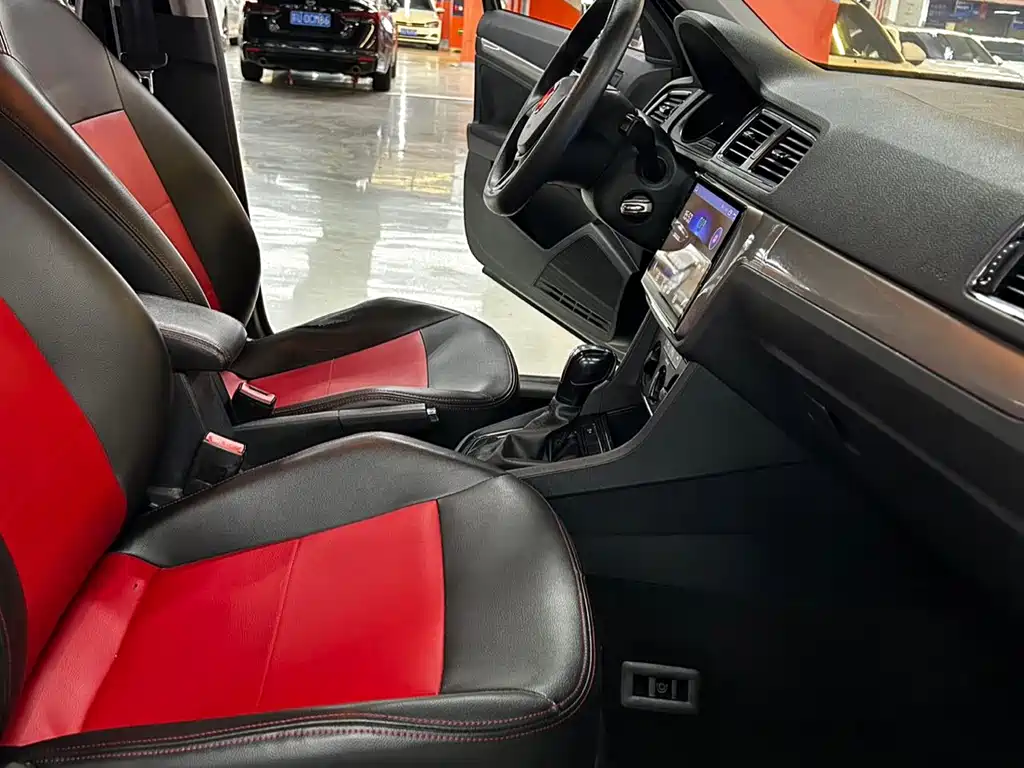 Volkswagen Lavida — миниатюра 7