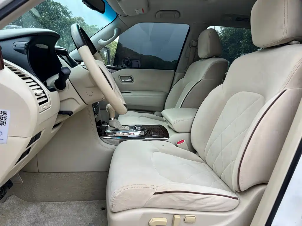 Nissan Patrol 2017 4.0L AT