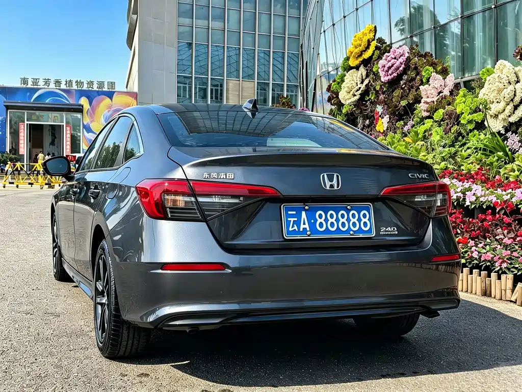 Honda Civic — миниатюра 10