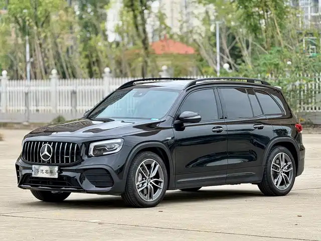 MERCEDES-BENZ GLB AMG