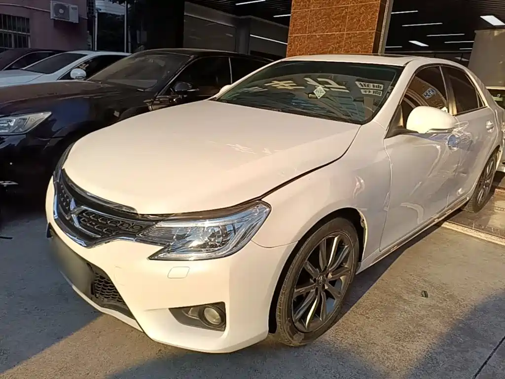 Toyota Reiz