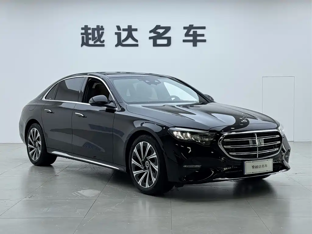 Mercedes-Benz E-Class — миниатюра 3