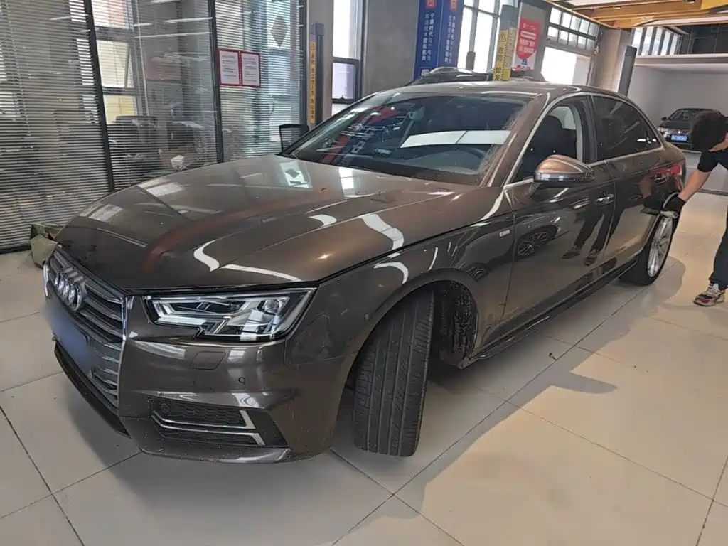 Audi A4L — миниатюра 2