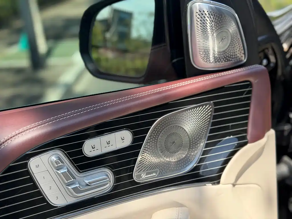 Mercedes-Benz GLS — миниатюра 17